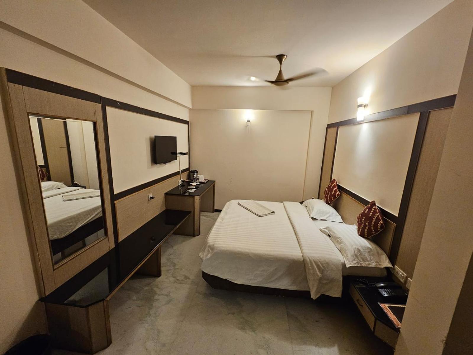 Hotel Merilin إرود المظهر الخارجي الصورة
